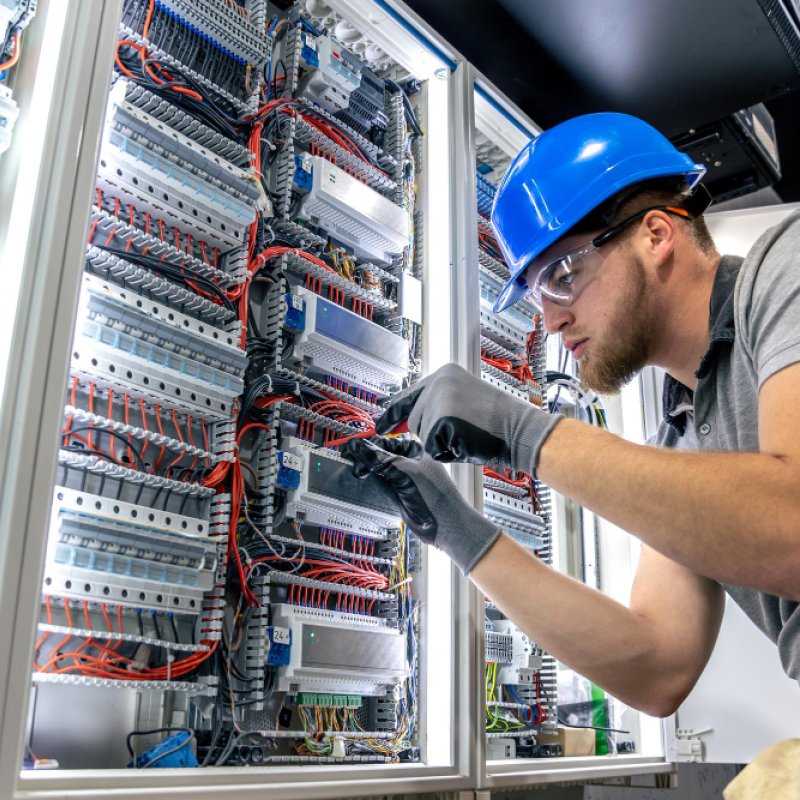Güç Dağıtımında Trafo Seçimi ve Modern Uygulamalar